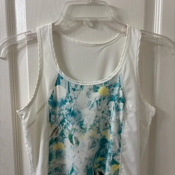 Lija XS Performance Tank Top - Picture 3 of 14